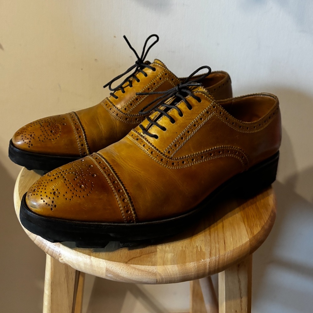 Fluevog Gateway Angels Brandenburg classic lace-up with brogue details EUC - Picture 2 of 10